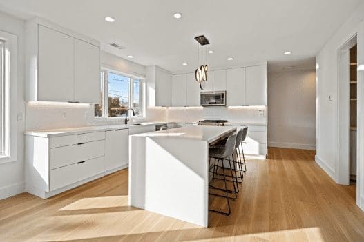 white contemporary kitchen