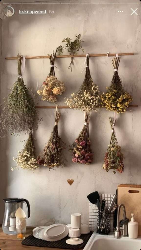 botanical dried flower arrangements