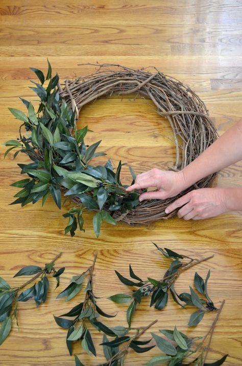 Dollar Tree Farmhouse DIY Ideas wreath