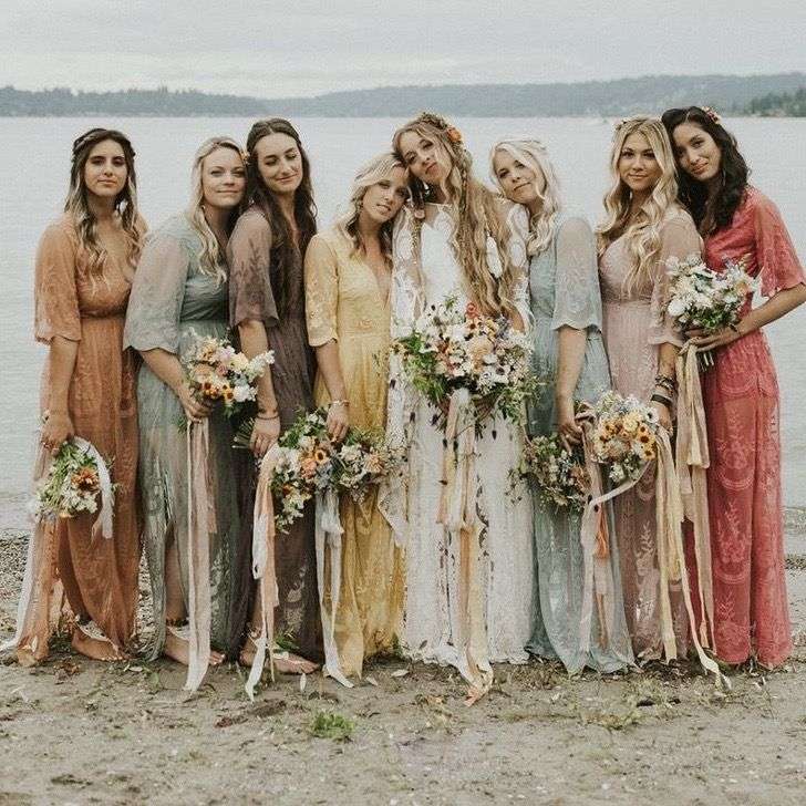 barefoot bridesmaid at a earthy wedding