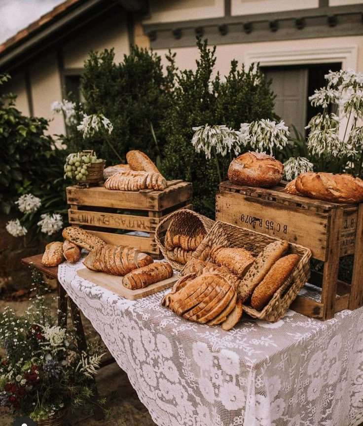 sourdough bread basket ideas for earthy wedding