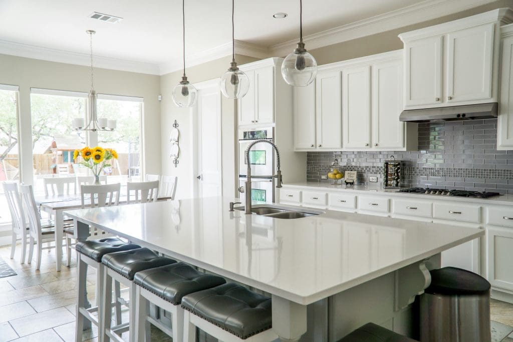clutter free kitchen