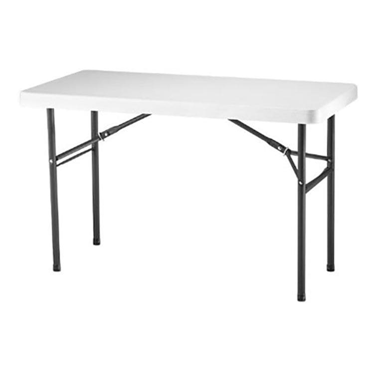 Plastic foldable table