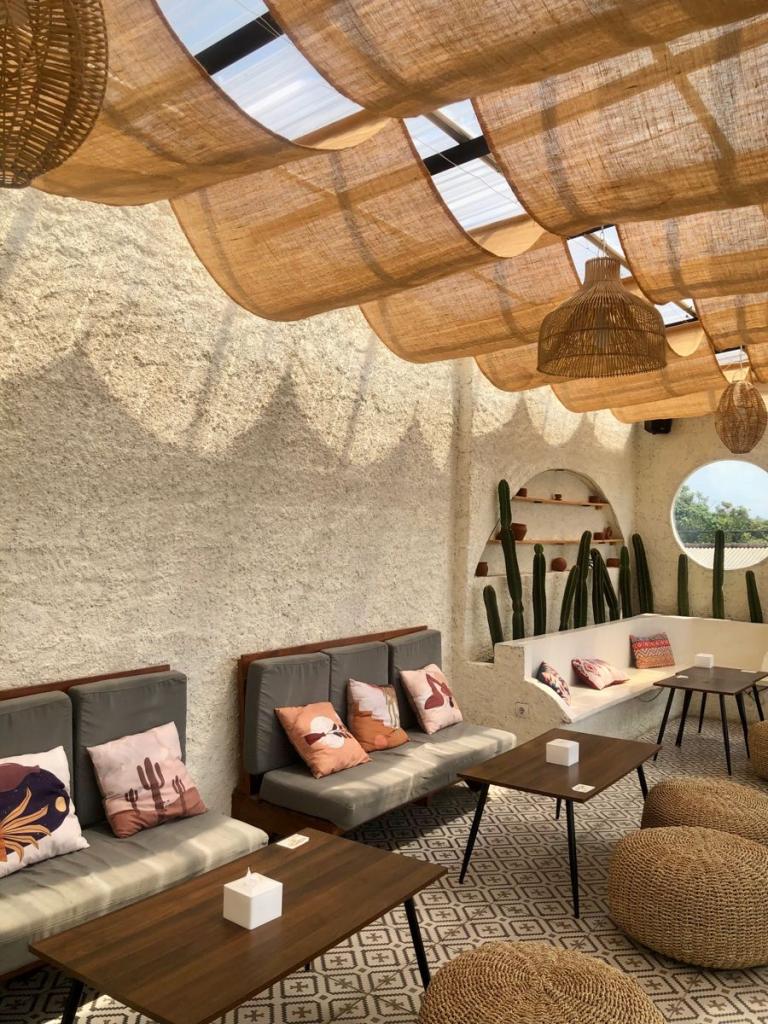 burlap used for DIY shade