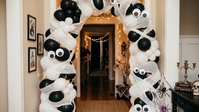 DIY Halloween Balloon Arch ideas