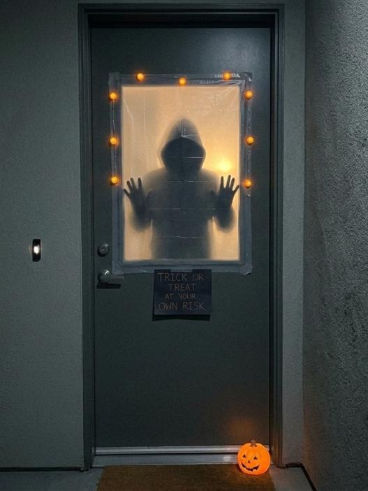 apartment door halloween decor ideas