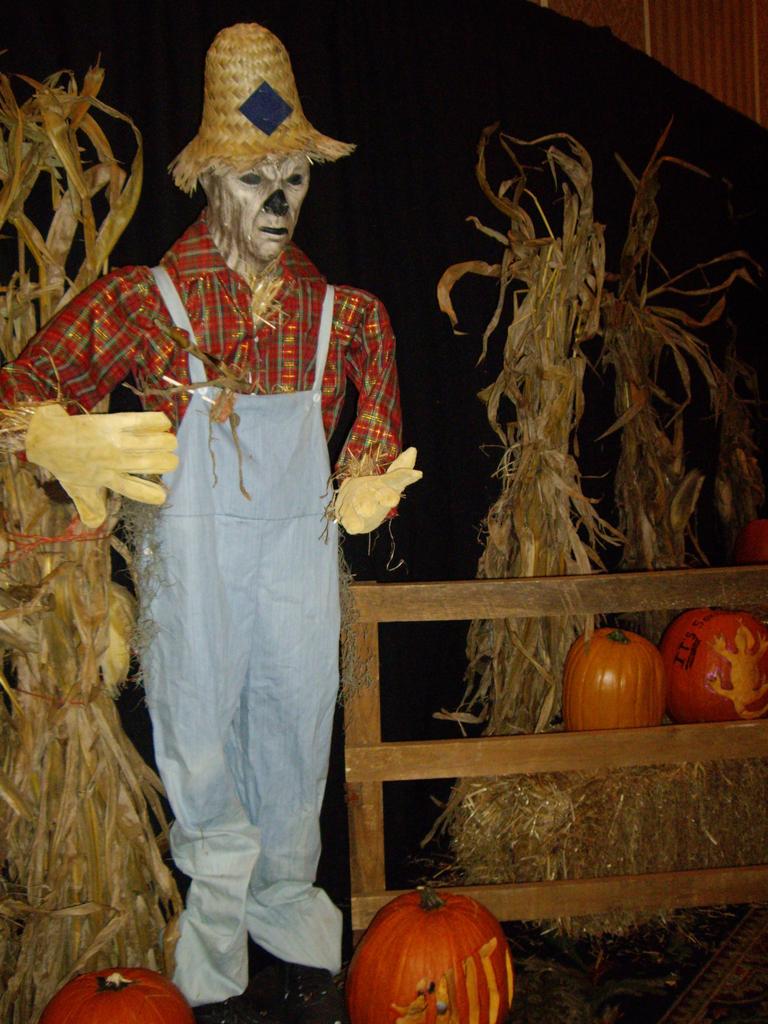 scary scarecrow halloween idea