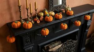 diy fabric pumpkin garland idea